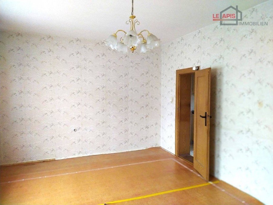 Wohnzimmer im EG Bild 2 Reihenendhaus Kitzscher