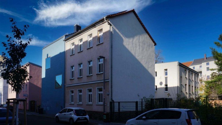 Aussenansicht - Eingangsbereich zum Hinterhaus Leipzig / Kleinzschocher Etagenwohnung TEILMBLIERTE, GERUMIGE 2-RWG IM HINTERHAUS M. TAGESLICHTBAD IN RUHIGER LAGE V. LPZ.-KLEINZSCHOCHER