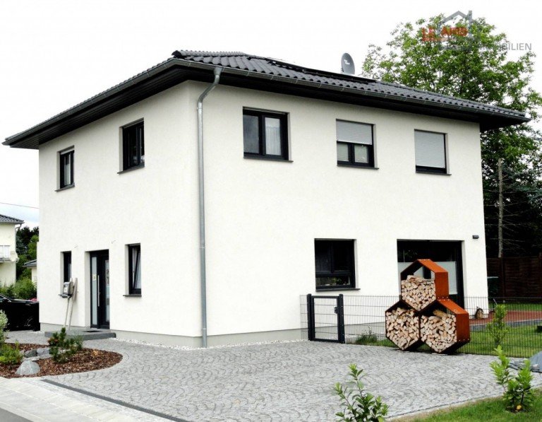 Referenz-Foto Taucha Einfamilienhaus ATTRAKTIVES GRUNDSTCK INKL. SCHLSSELFERTIGEM NEUBAU (STADTHAUSNEUBAU) IN BEGEHRTER LAGE V. TAUCHA