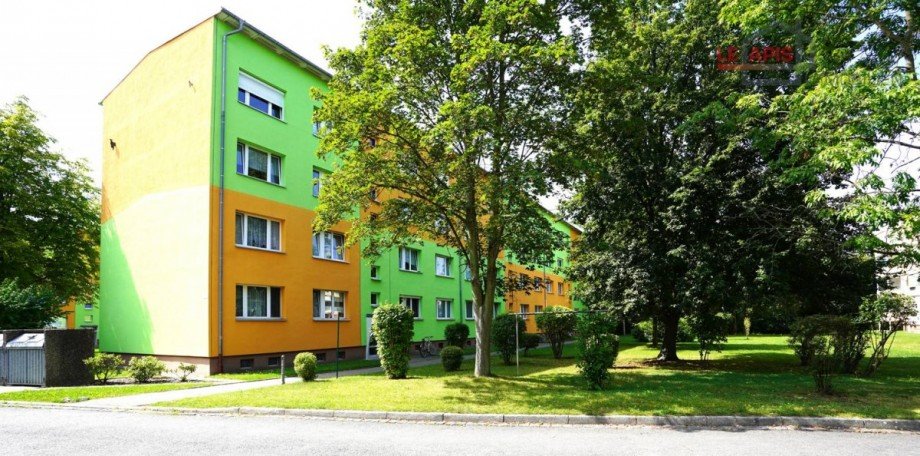 Hausansicht Seite Etagenwohnung Zwenkau