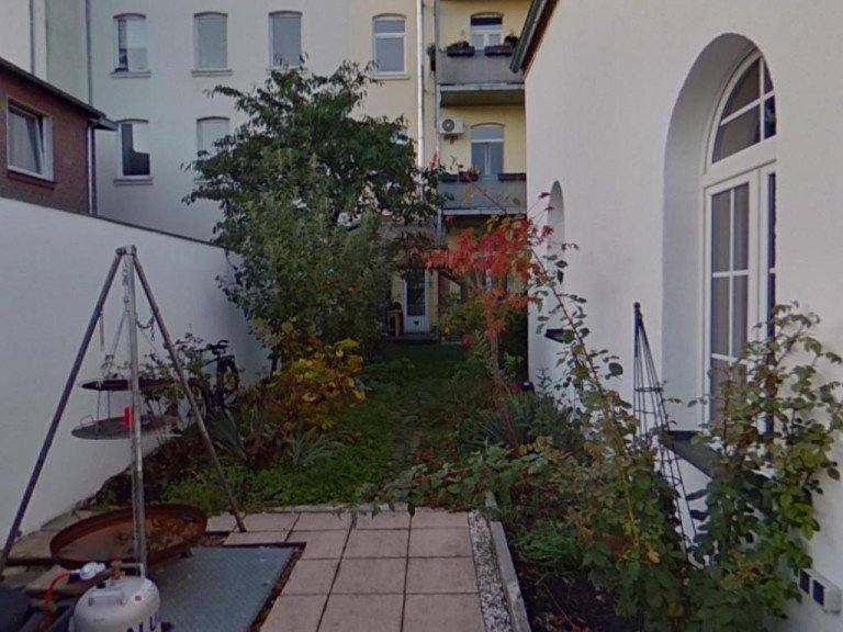 Haupthaus Aussenansicht Dsseldorf - Unterrath Einfamilienhaus Einfamilienhaus in absoluter Traumlage - vollmbliert mit Gartennutzung